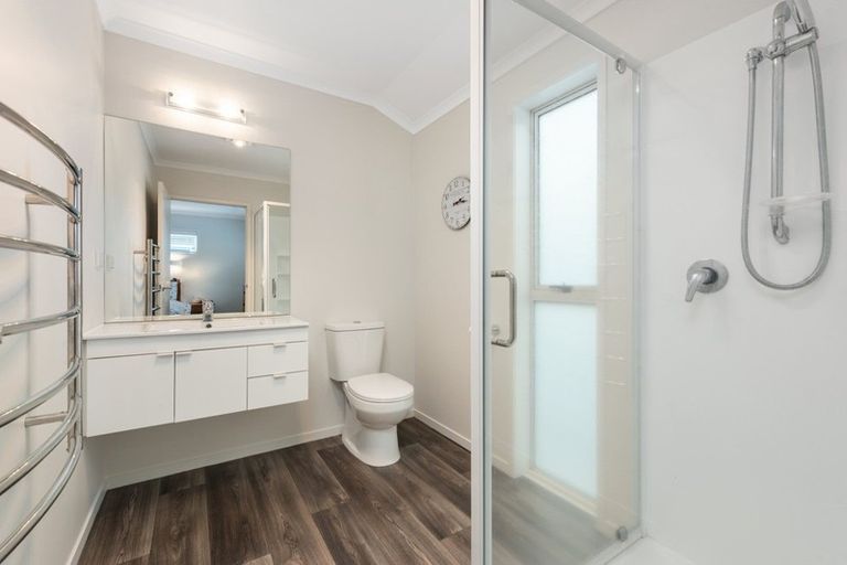 Photo of property in 183 Lakes Boulevard, Pyes Pa, Tauranga, 3112