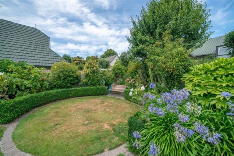 Photo of property in 8 Clotilda Place, Bishopdale, Christchurch, 8053