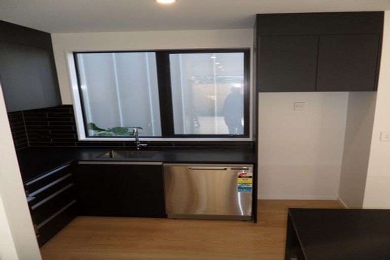 Photo of property in 16 Inglis Street, Seatoun, Wellington, 6022