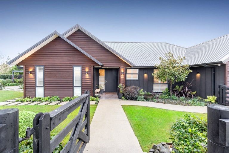 Photo of property in 16 Benjamin Place, Clevedon, Papakura, 2582