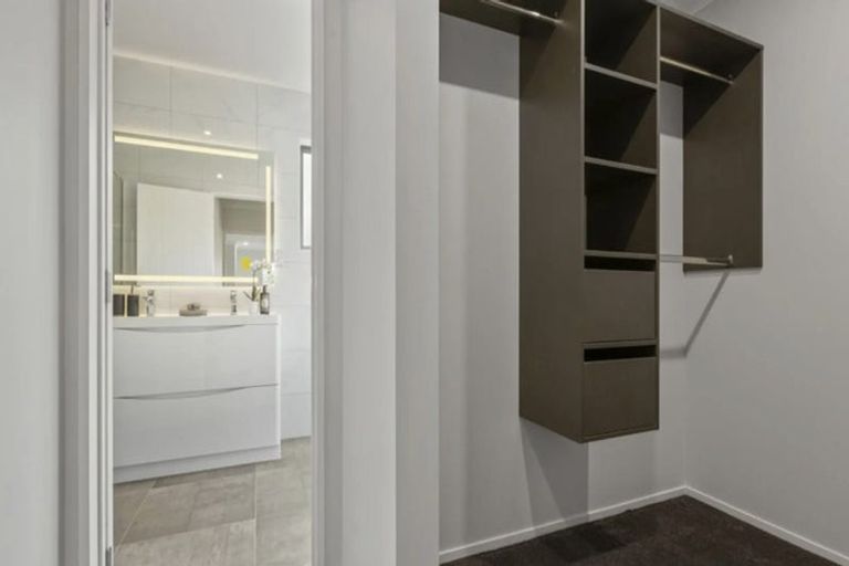 Photo of property in 40 Greenfinch Road, Hobsonville, Auckland, 0616