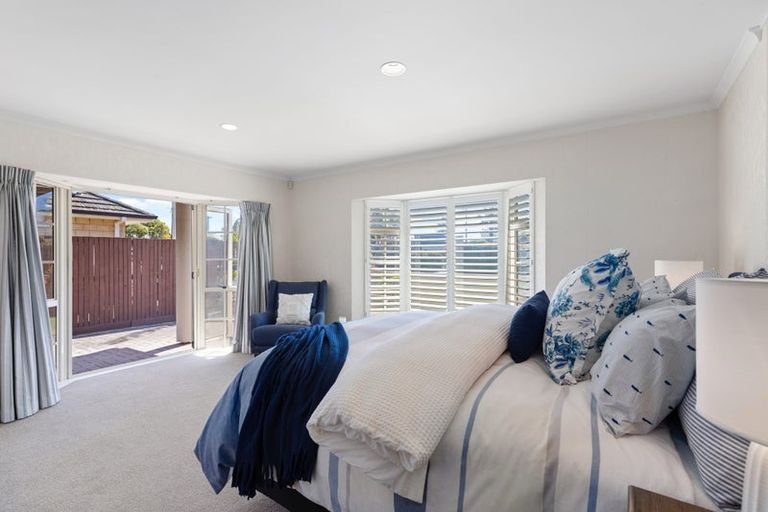 Photo of property in 15 Dungarvon Place, Clendon Park, Auckland, 2103