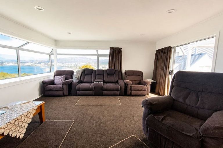 Photo of property in 17 Humphreys Grove, Titahi Bay, Porirua, 5022