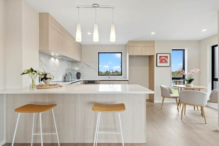 Photo of property in 24e Wayne Drive, Mangere, Auckland, 2022