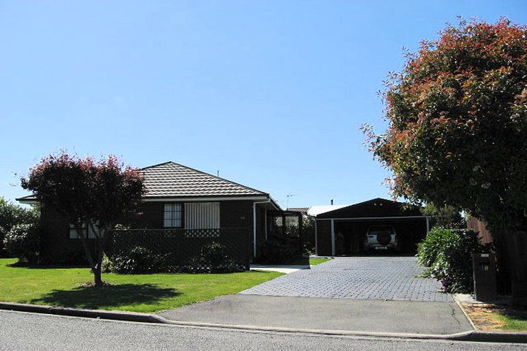 Photo of property in 18 Harrall Place, Kaiapoi, 7630