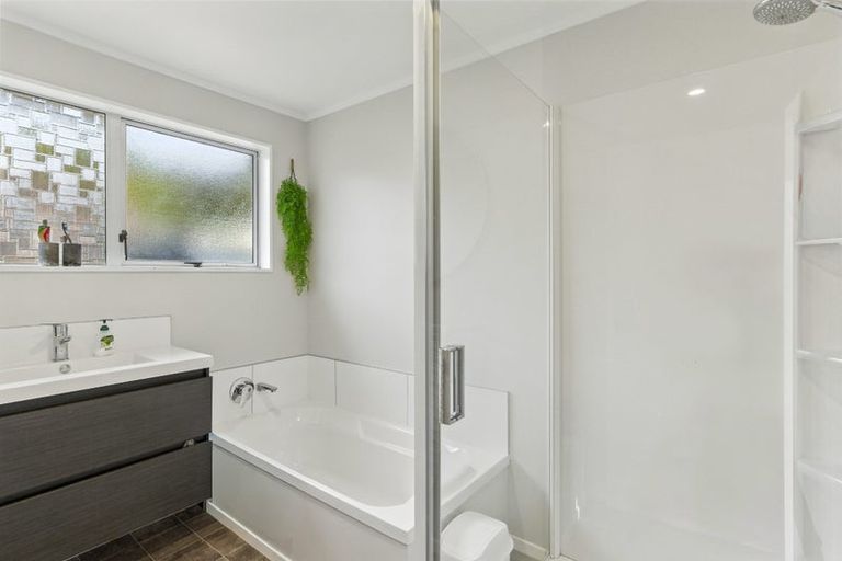 Photo of property in 6a Buckley Grove, Paraparaumu, 5032