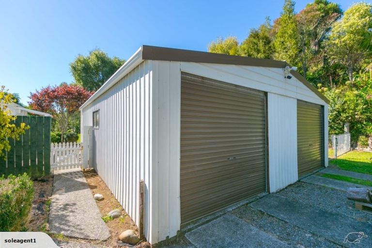 Photo of property in 158 Frankley Road, Frankleigh Park, New Plymouth, 4310
