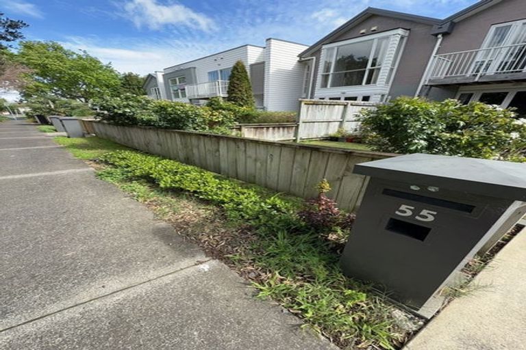 Photo of property in 55 Phar Lap Crescent, Takanini, 2112