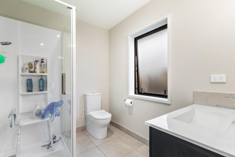 Photo of property in 16 Pitoitoi Drive, Riverhead, 0820