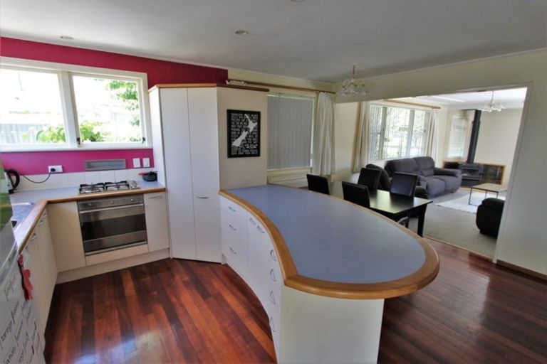 Photo of property in 16 Kenmore Place, Tokoroa, 3420