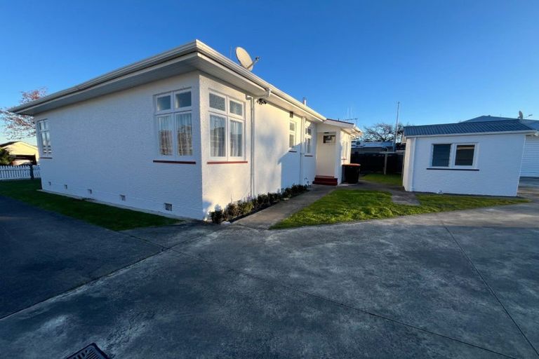 Photo of property in 1-3 Terrace Street, Roslyn, Palmerston North, 4414