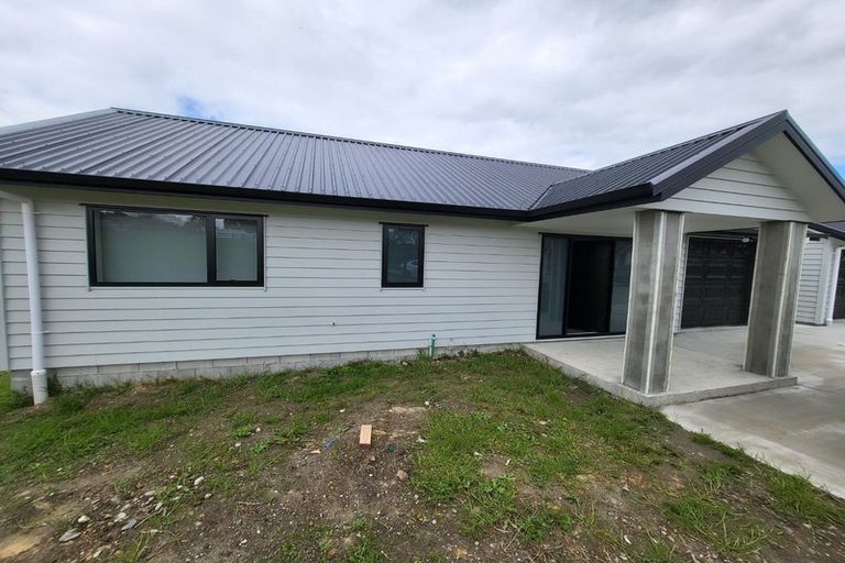 Photo of property in 190 Oraha Road, Kumeu, 0892