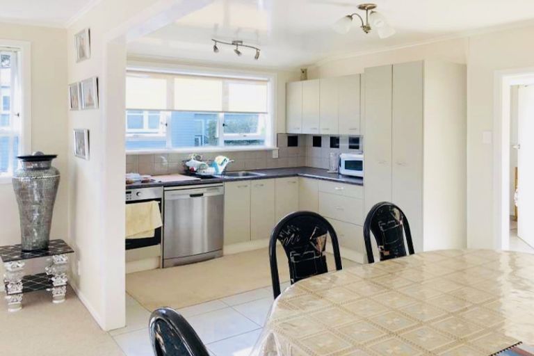 Photo of property in 130 Browns Road, Manurewa, Auckland, 2102