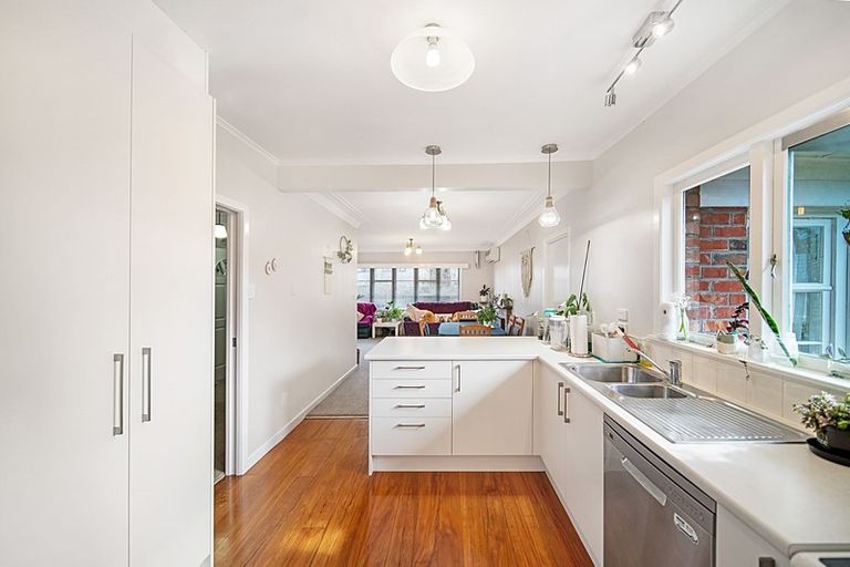 Photo of property in 7a Miami Street, Mangere East, Auckland, 2024