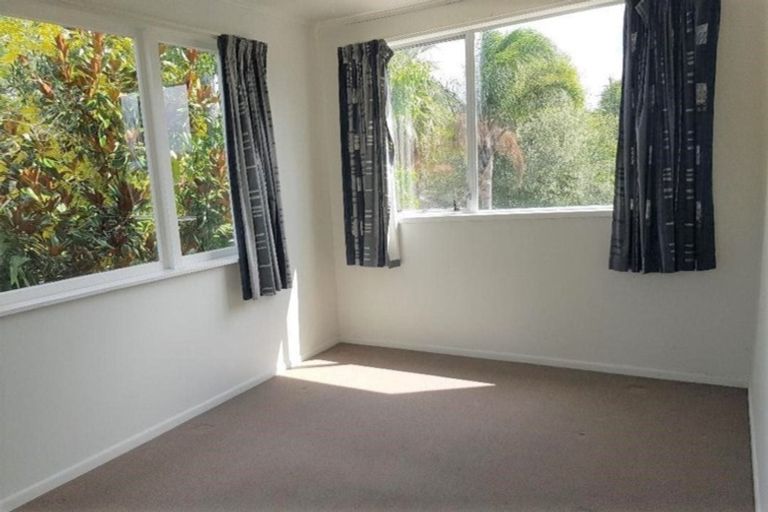 Photo of property in 10a Blease Street, New Lynn, Auckland, 0600