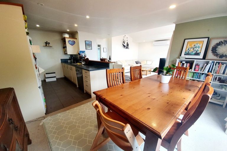 Photo of property in 19/36u Dee Street, Island Bay, Wellington, 6023