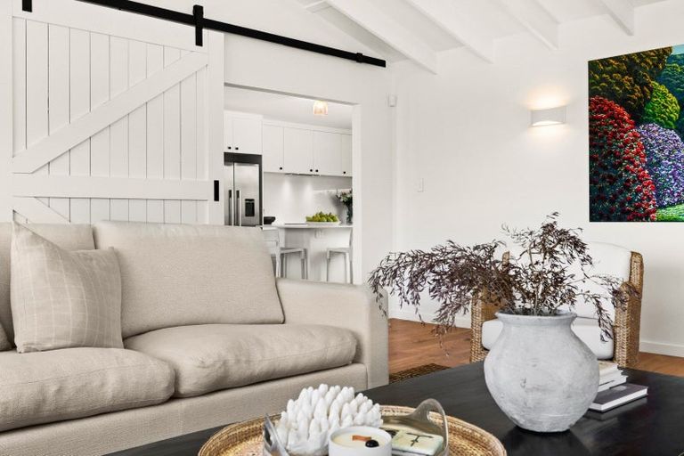 Photo of property in 10 Charlton Road, Te Awanga, 4102