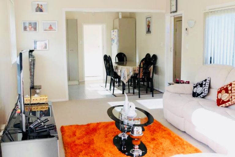 Photo of property in 130 Browns Road, Manurewa, Auckland, 2102