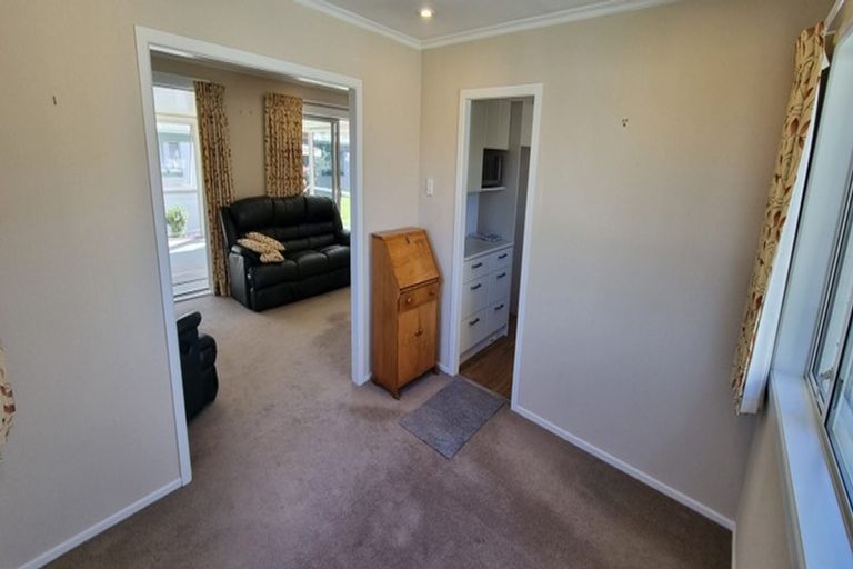 Photo of property in 4 Rachel Place, Avonhead, Christchurch, 8042