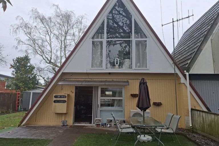 Photo of property in 7d June Place, Hamilton East, Hamilton, 3216