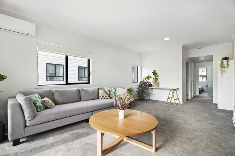 Photo of property in 3/11 Carlos Drive, Flat Bush, Auckland, 2016