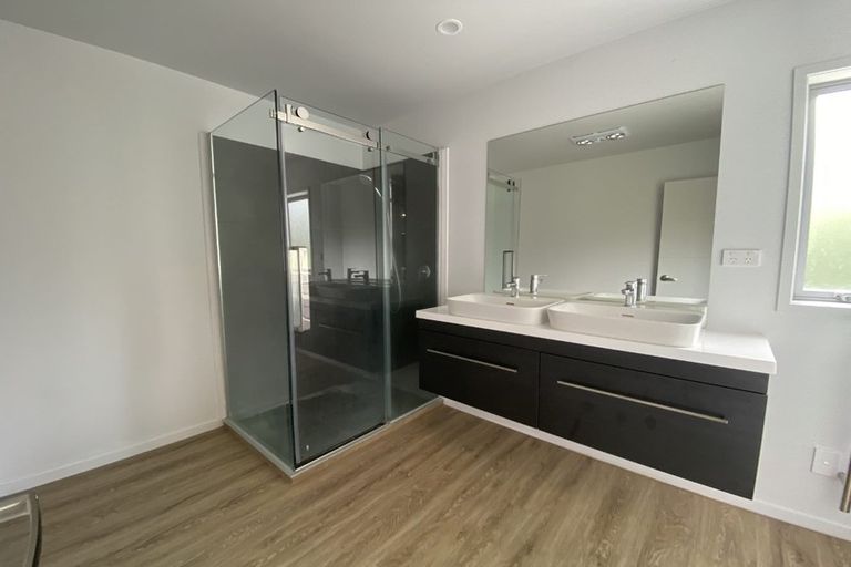 Photo of property in 107 Glenvar Road, Torbay, Auckland, 0630