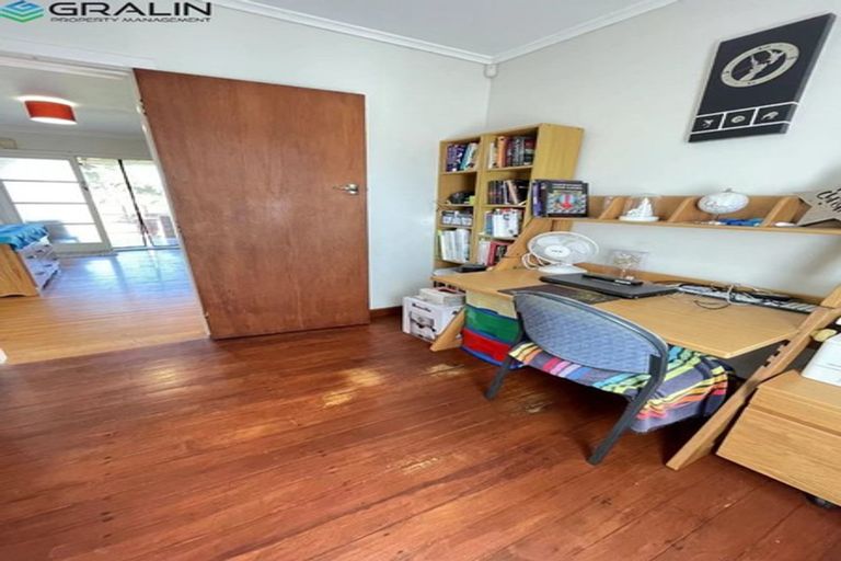 Photo of property in 26 Rosier Road, Glen Eden, Auckland, 0602