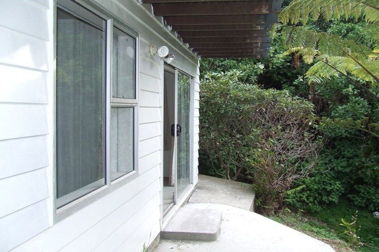 Photo of property in 22 Trebann Street, Paparangi, Wellington, 6037