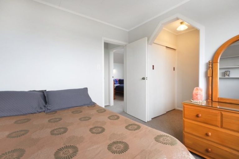 Photo of property in 68 Kahu Road, Paremata, Porirua, 5024