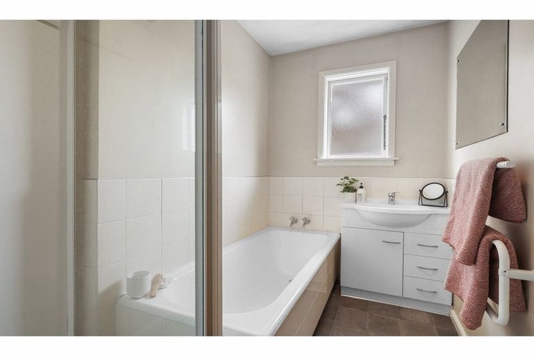 Photo of property in 168 Grahams Road, Burnside, Christchurch, 8053