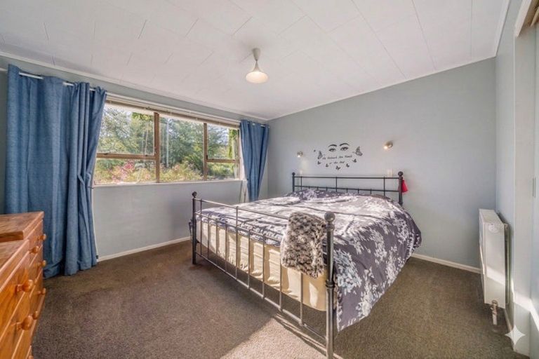 Photo of property in 11 Roband Crescent, Brown Owl, Upper Hutt, 5018