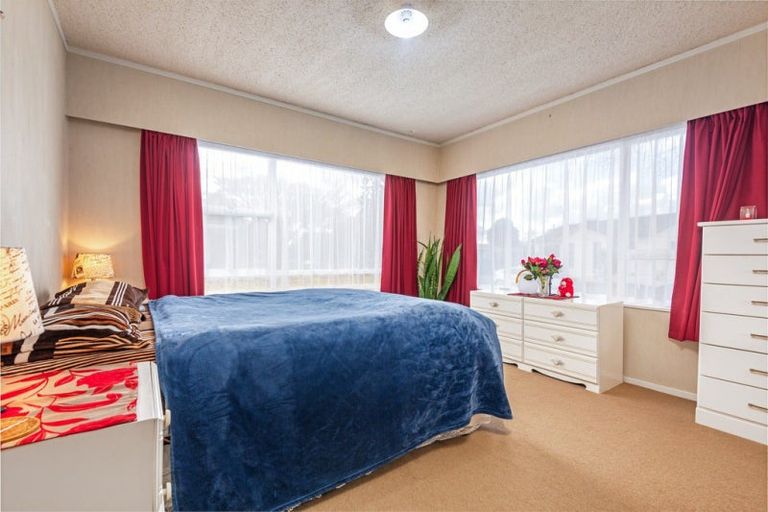 Photo of property in 12-12a Cecil Place, Cloverlea, Palmerston North, 4412