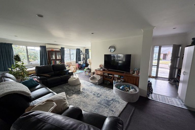 Photo of property in 23 Christobel Circle, Huntington, Hamilton, 3210