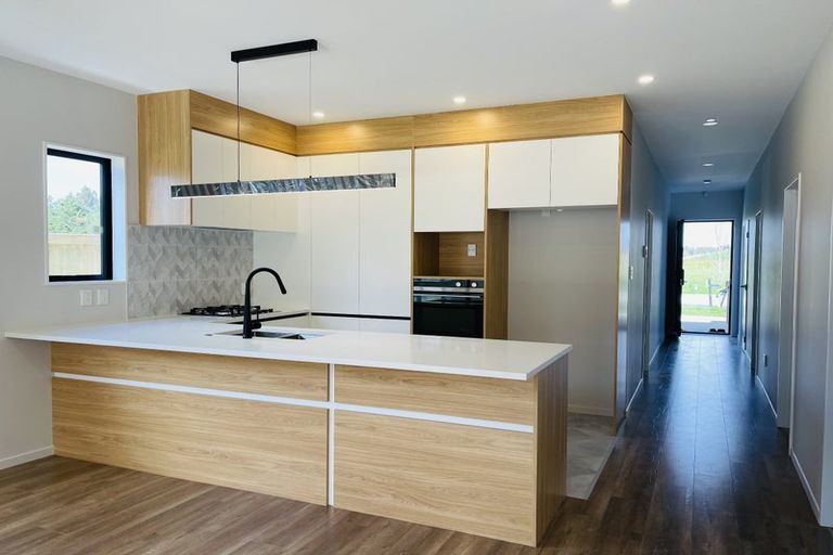 Photo of property in 27 Huringa Road, Karaka, 2113