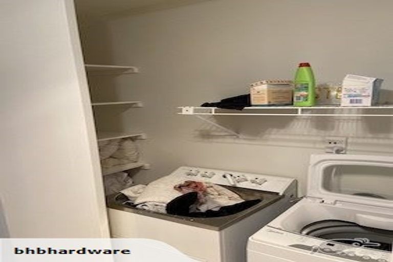 Photo of property in 128 Otitori Bay Road, Titirangi, Auckland, 0604