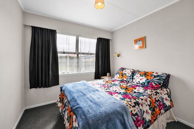 Photo of property in 193 Tasman Street, Opunake, 4616