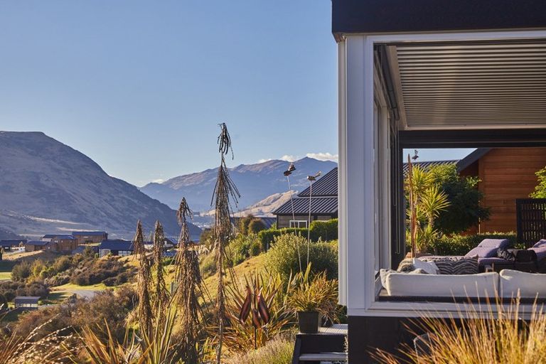 Photo of property in 5 Kintyre Court, Jacks Point, Queenstown, 9371