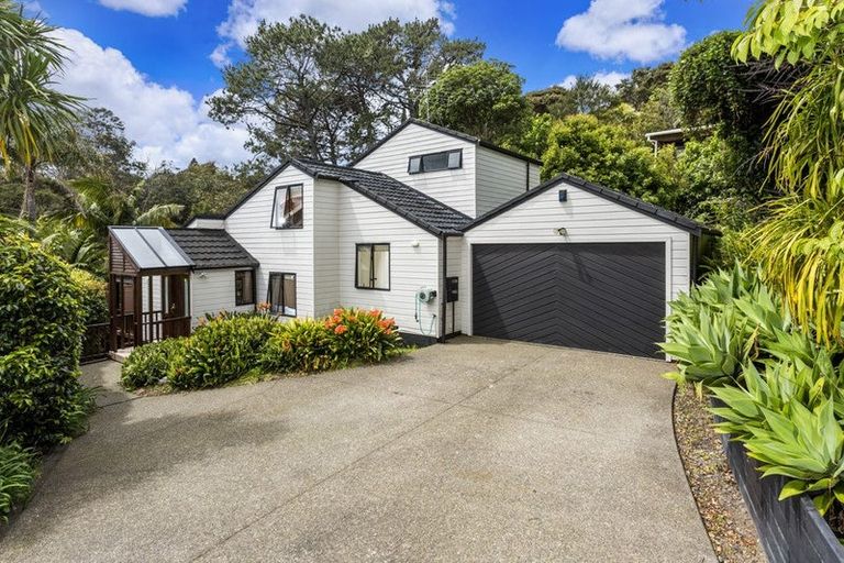 Photo of property in 22 Hebe Place, Birkenhead, Auckland, 0626
