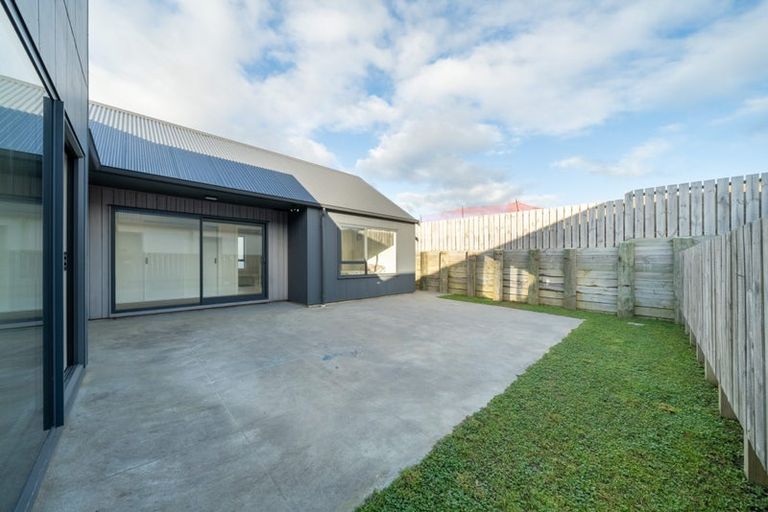 Photo of property in 15 Lemonwood Way, Woodridge, Wellington, 6037