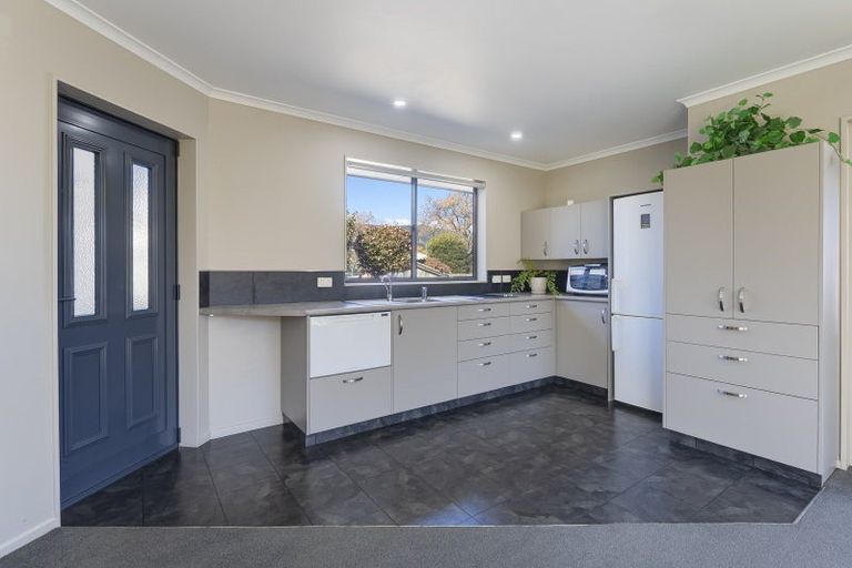 Photo of property in 16 Monaco View, Stoke, Nelson, 7011