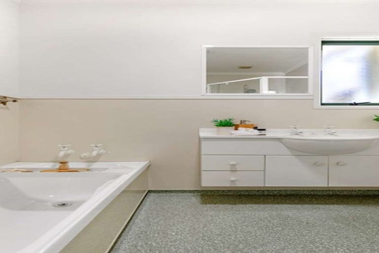 Photo of property in 11b Tay Street, Mount Maunganui, 3116