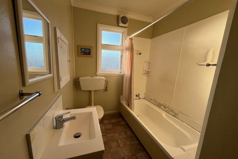 Photo of property in 1-3 Terrace Street, Roslyn, Palmerston North, 4414