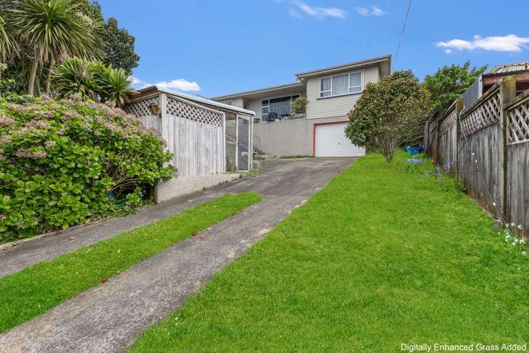 Photo of property in 37 Simons Street, Moturoa, New Plymouth, 4310