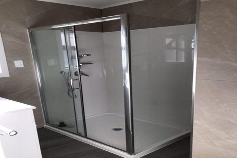 Photo of property in 614 Te Atatu Road, Te Atatu Peninsula, Auckland, 0610