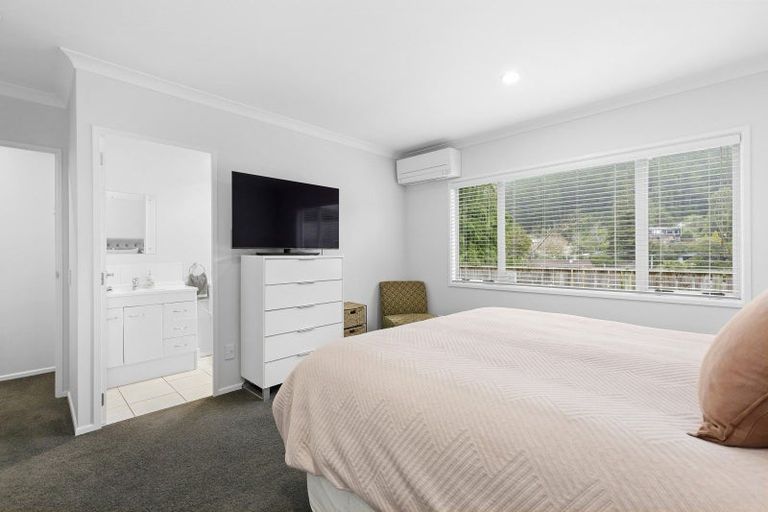 Photo of property in 31a Forest Road, Pinehaven, Upper Hutt, 5019