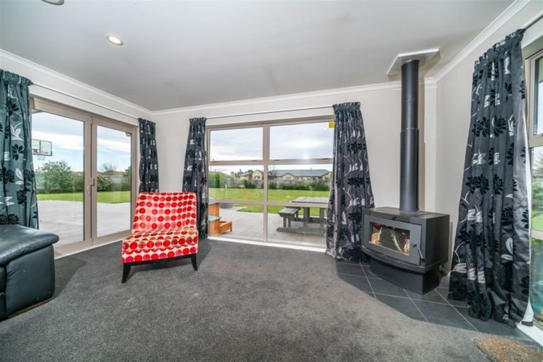 Photo of property in 41 Oak Tree Lane, Rolleston, 7614