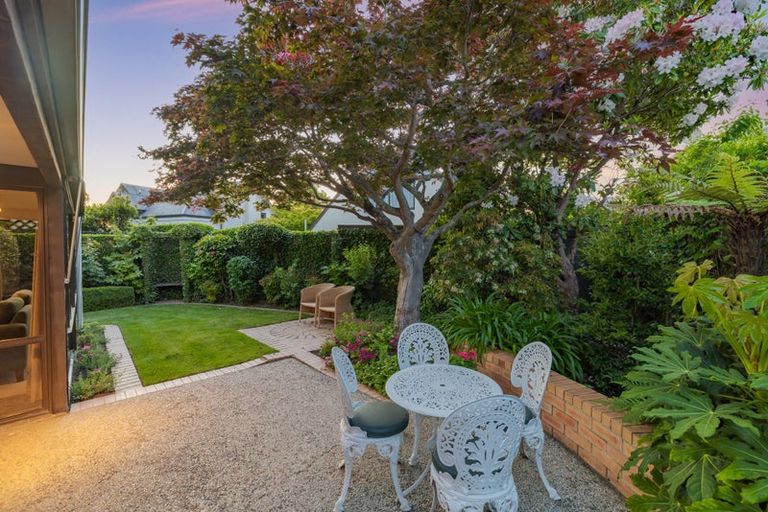 Photo of property in 33 Mcdougall Avenue, St Albans, Christchurch, 8014