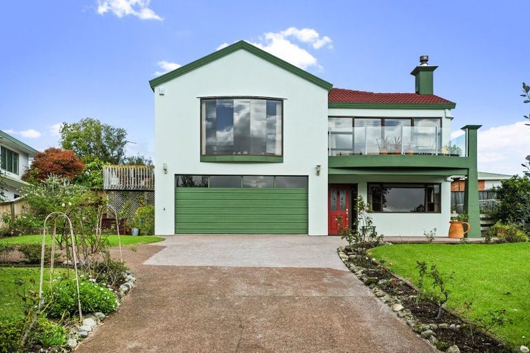 Photo of property in 39 Alec Craig Way, Gulf Harbour, Whangaparaoa, 0930
