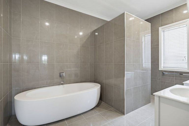 Photo of property in 100 Hunter Drive, Awatoto, Napier, 4110