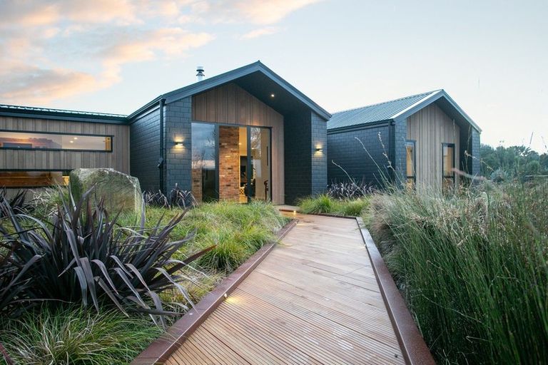 Photo of property in 3/45 Saint Kilda Road, Cambridge, 3434